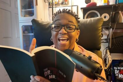 Elaine Is Reading : Dr Jekyll and Mr Hyde. Chapter 6&7 - Part 1